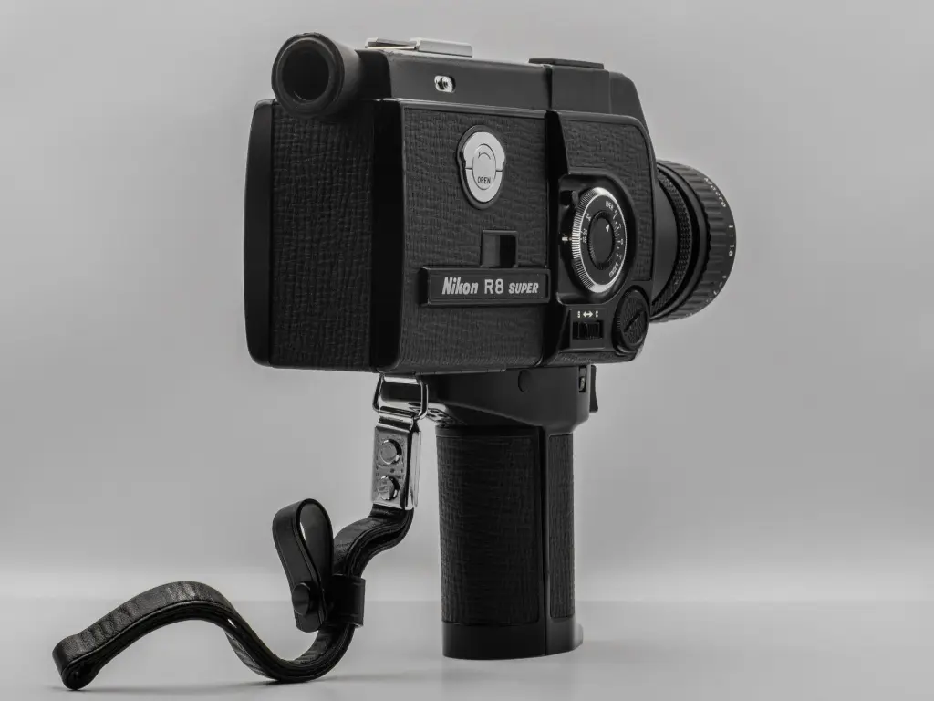 Nikon R8_Super_5.webp