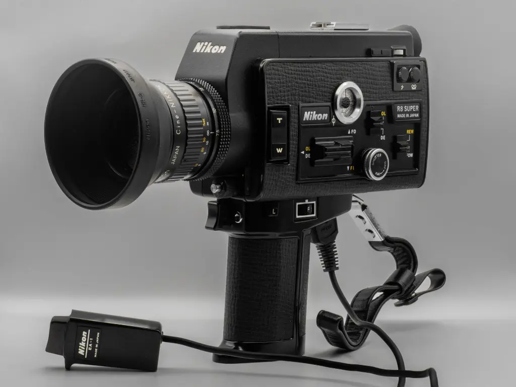 Nikon R8_Super_15.webp