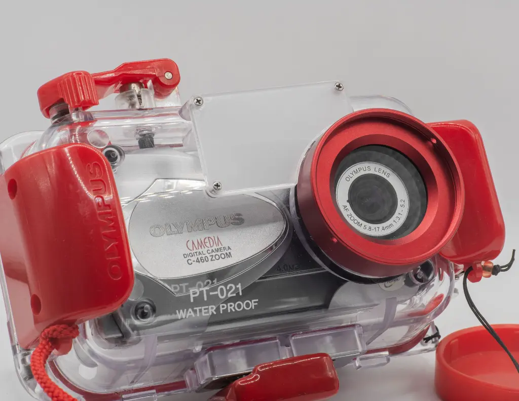 Olylmpus C-460 + PT-02115.webp