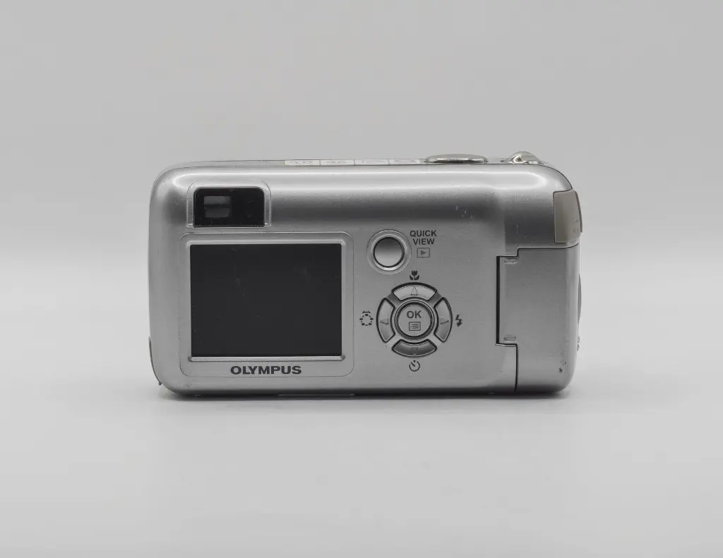 Olylmpus C-460 + PT-0215.webp